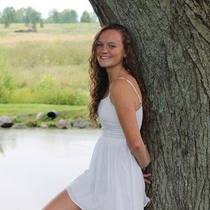 Meet your Posher, Delaney